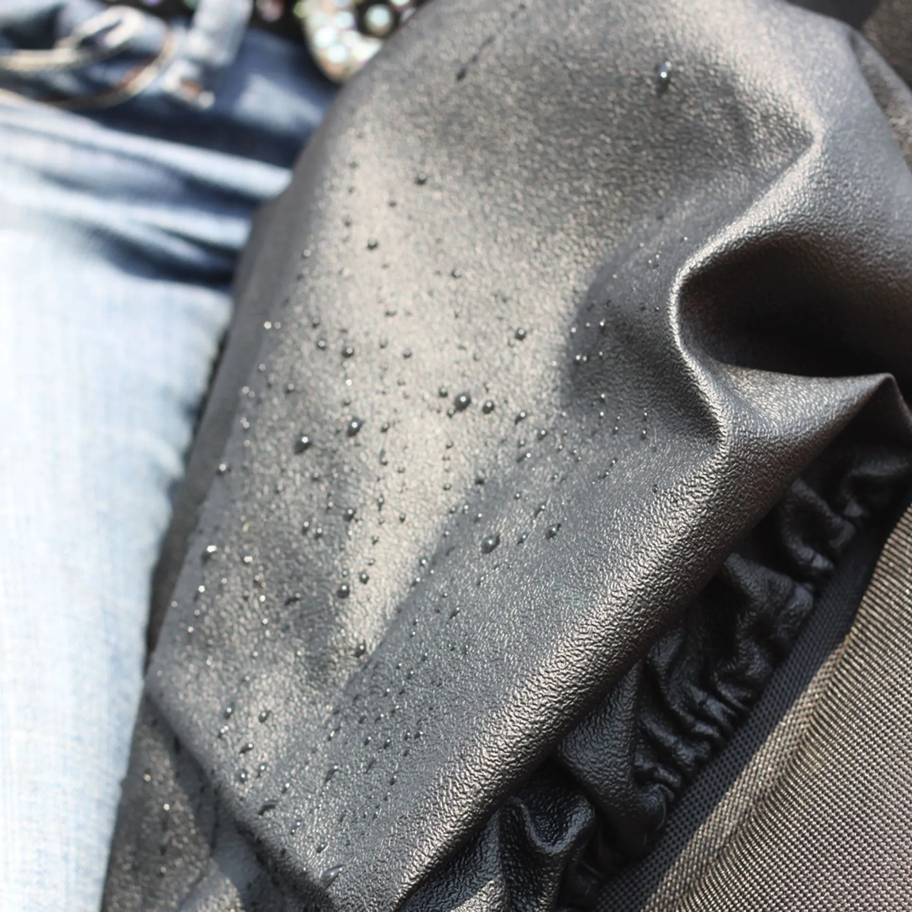 Dura-Tech® Sureseat Waterproof Western Saddle Cover 2 Dura-Tech® Sureseat Waterproof Western Saddle Cover - Image 2