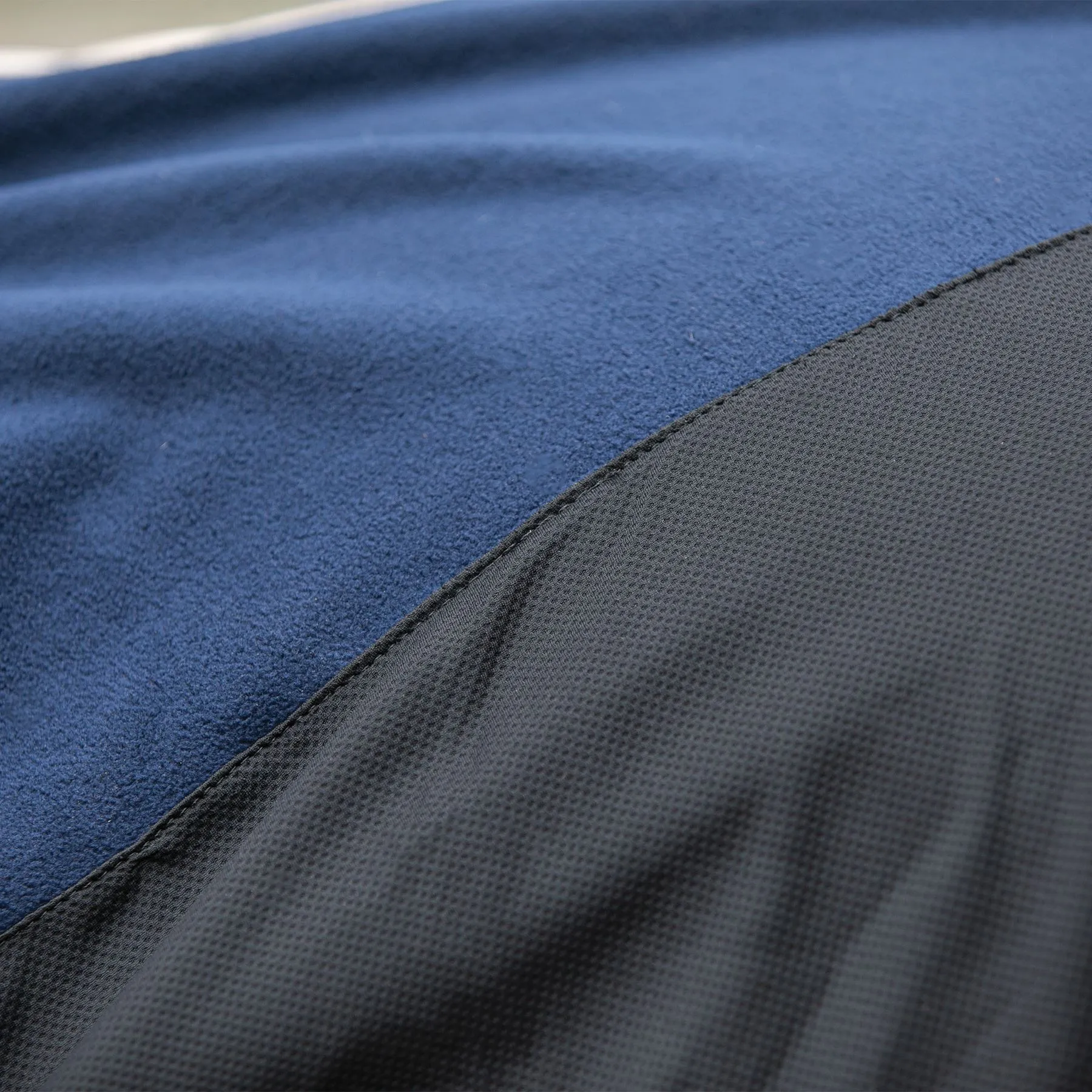 Dura-Tech® Tekno-Dri® Advanced Fleece Contour Cooler 10 Dura-Tech® Tekno-Dri® Advanced Fleece Contour Cooler - Image 10